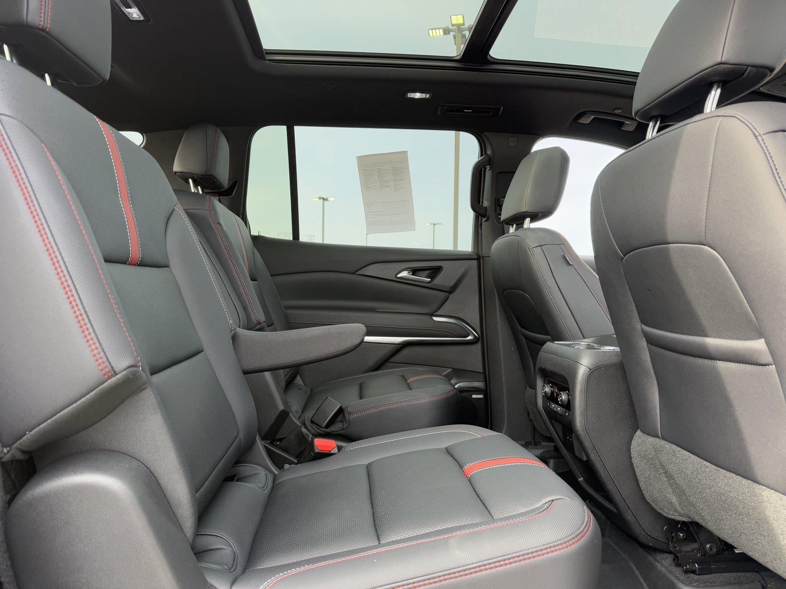 2025 Chevrolet Traverse RS