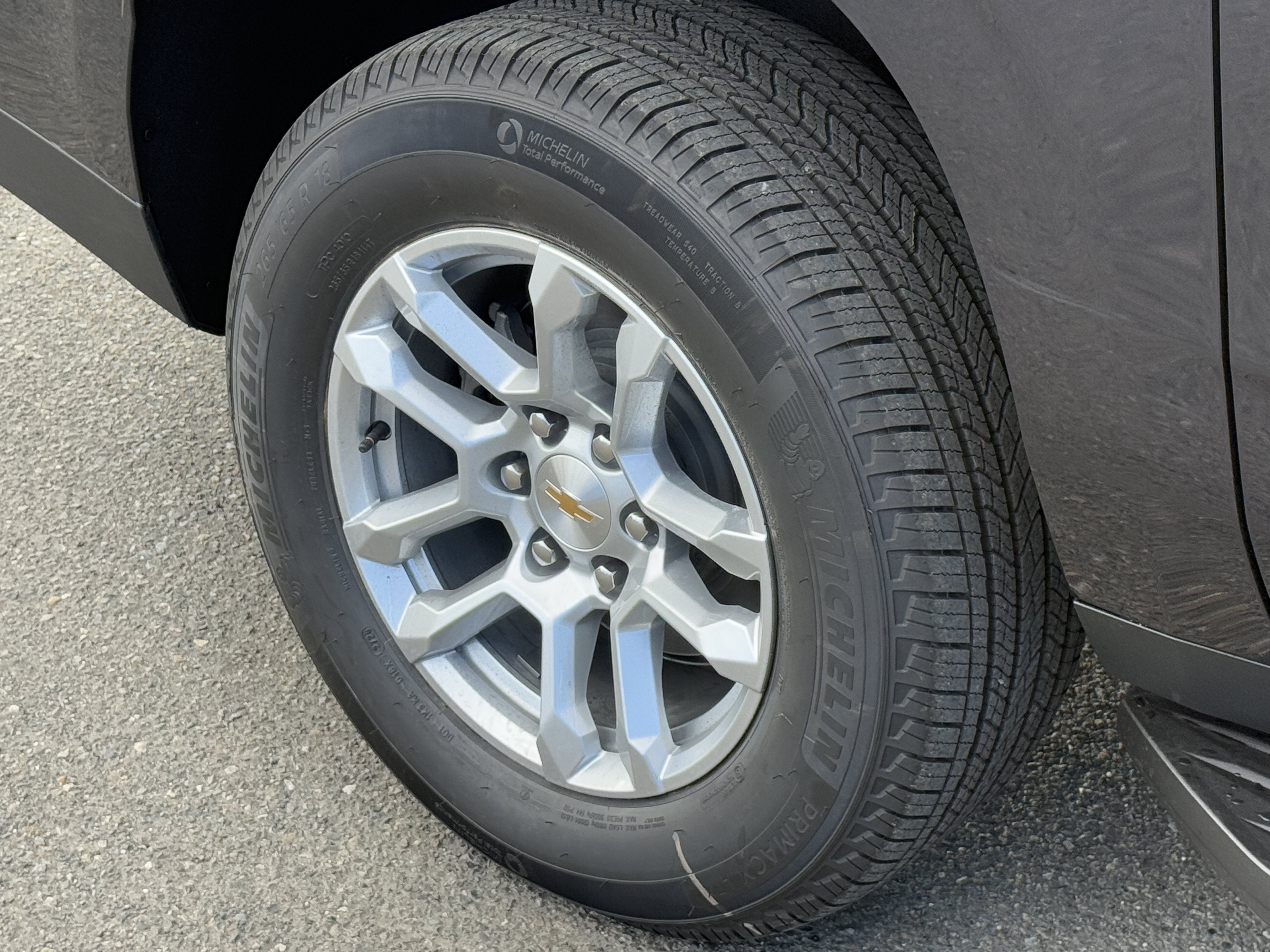 2026 Chevrolet Suburban LT - Photo 29