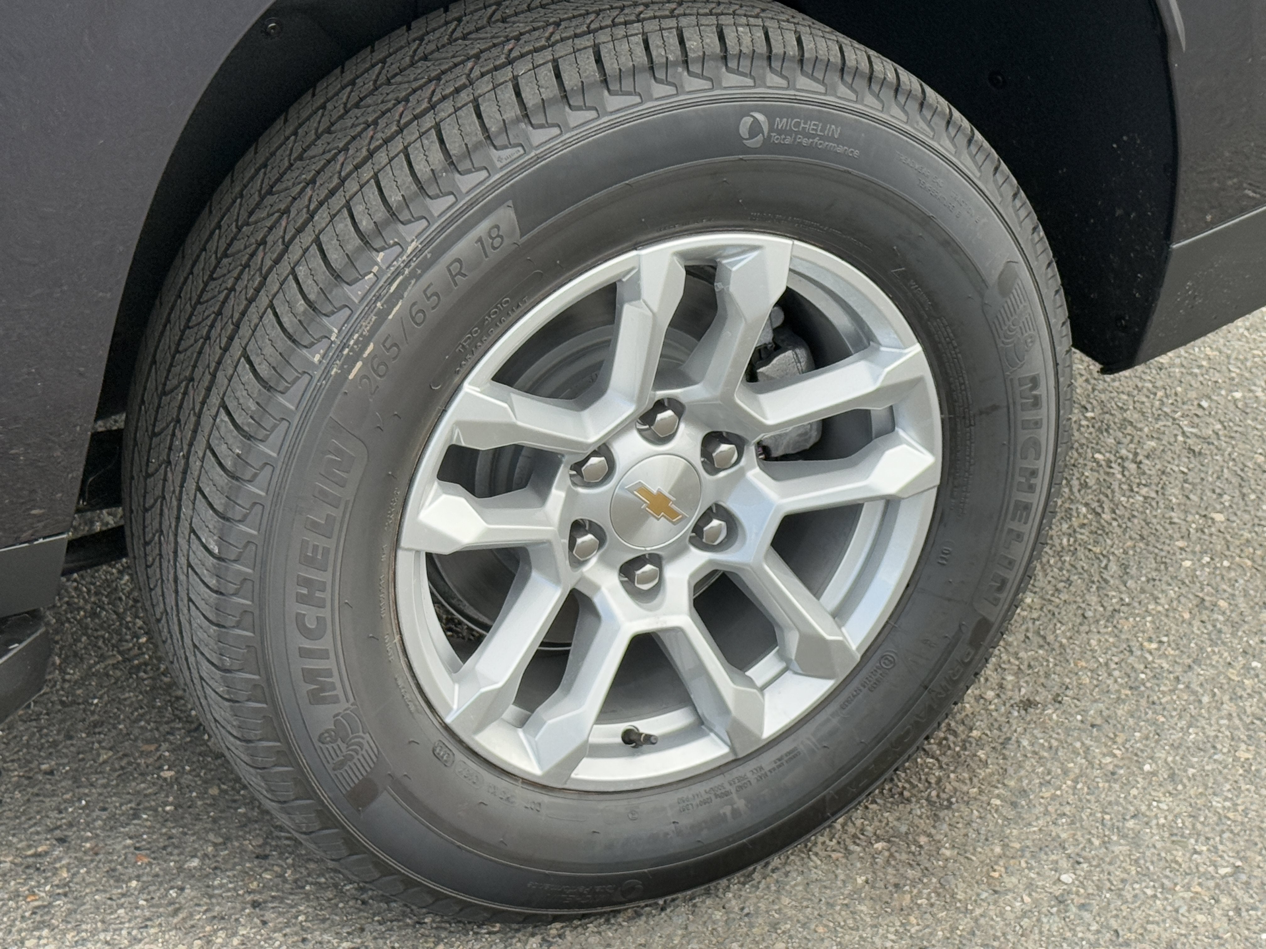 2026 Chevrolet Suburban LT - Photo 30