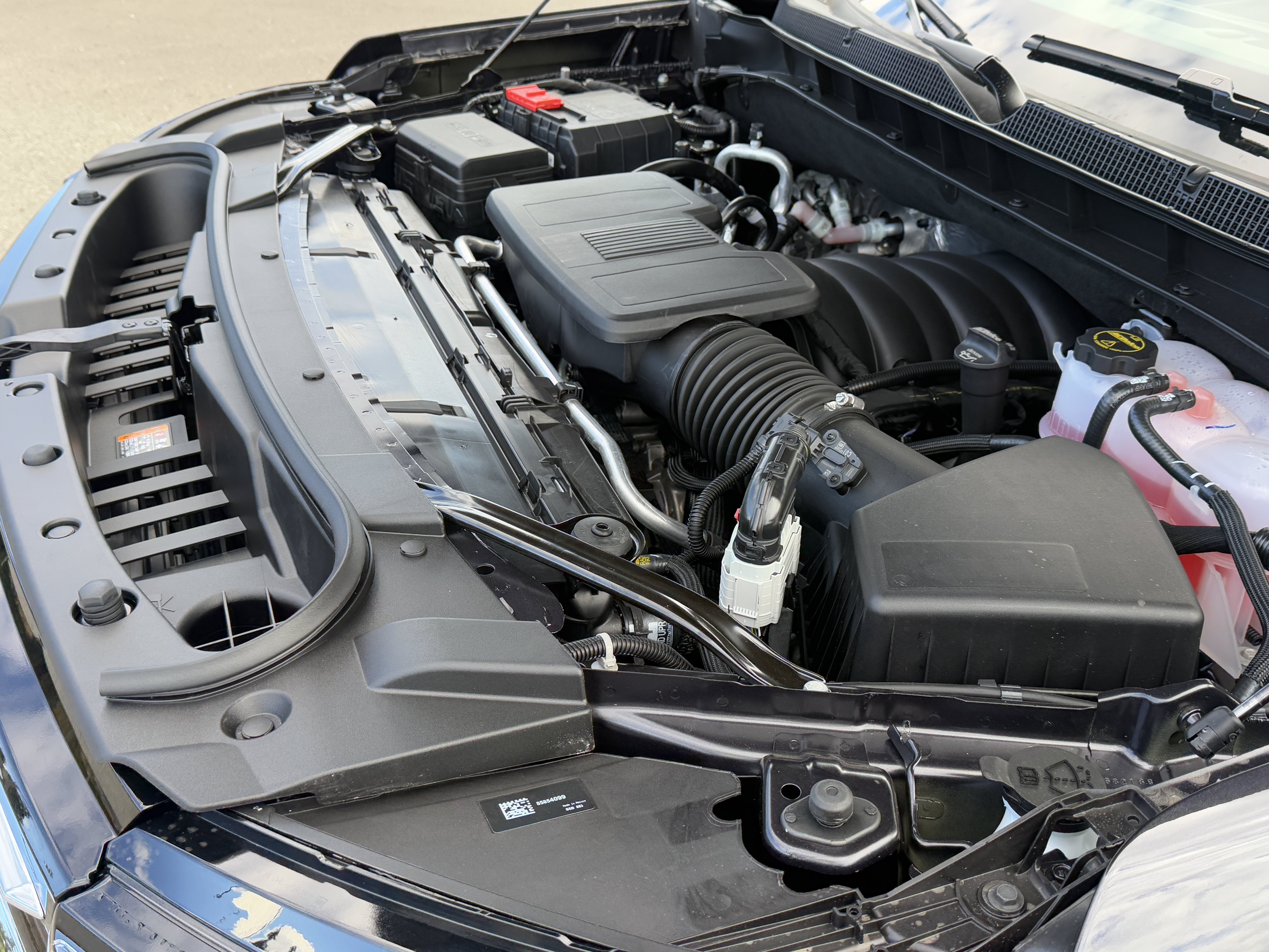 2026 Chevrolet Suburban LT - Photo 33