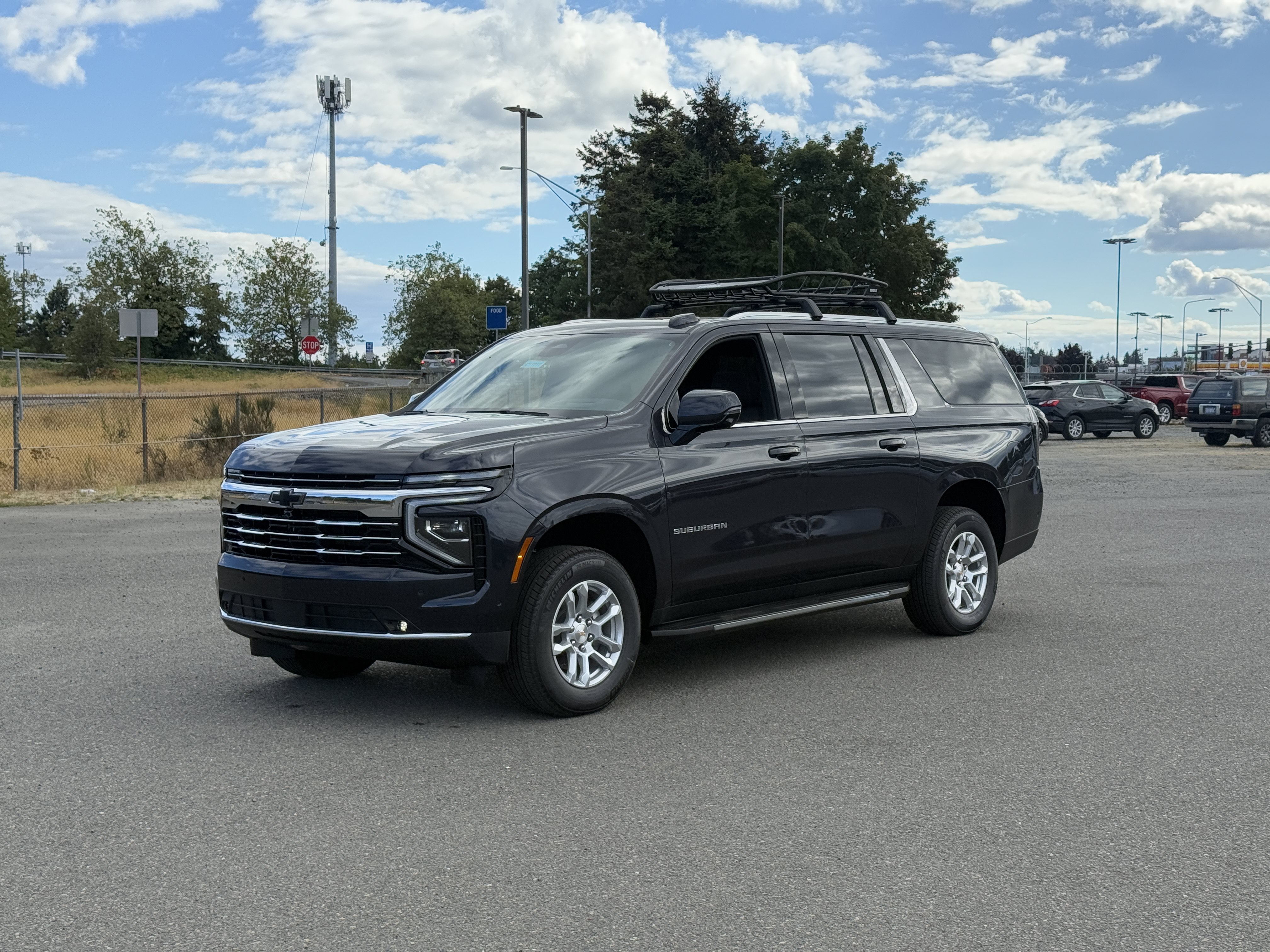 2026 Chevrolet Suburban LT - Photo 43