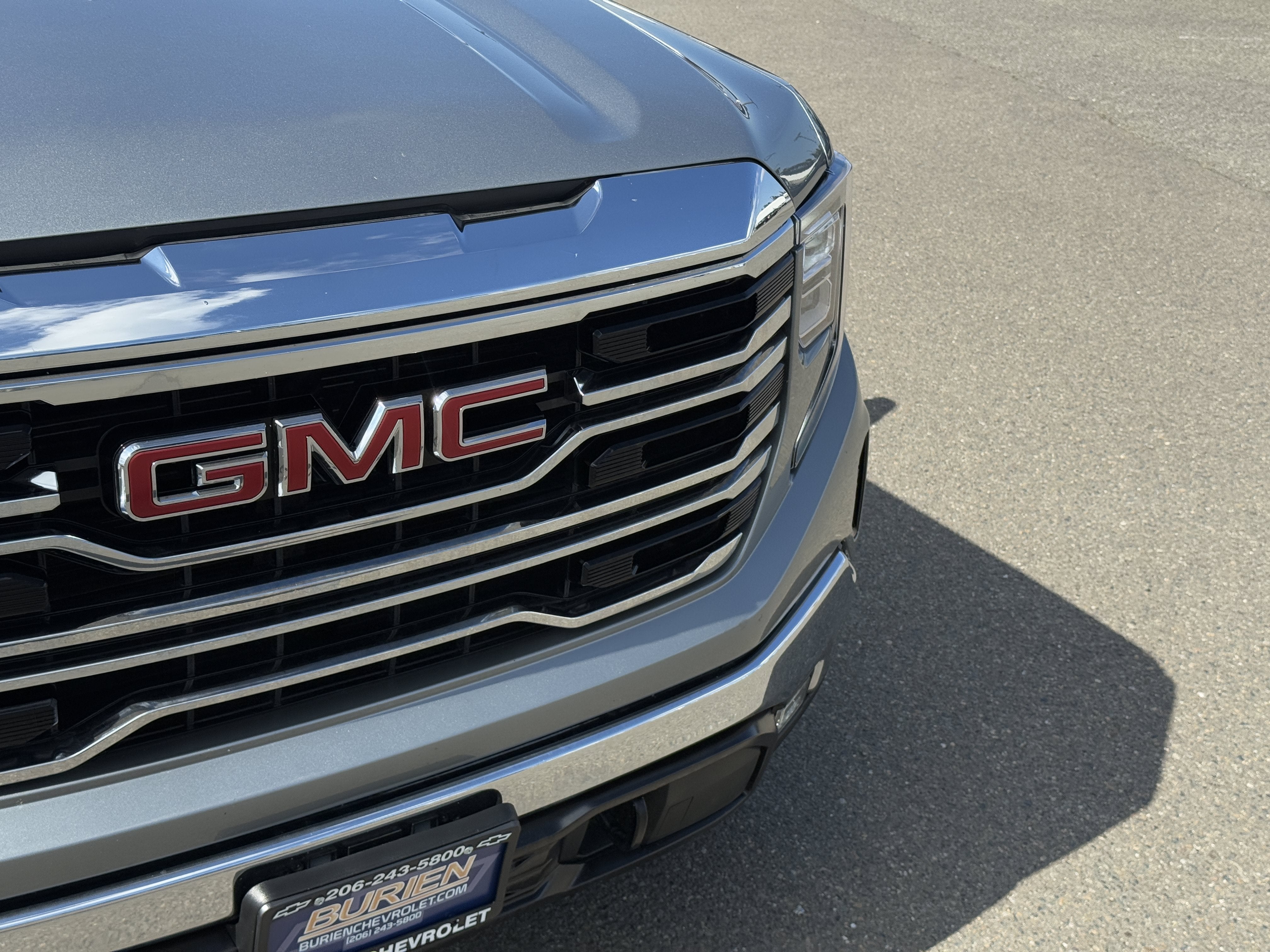 2025 GMC Sierra 1500 SLT