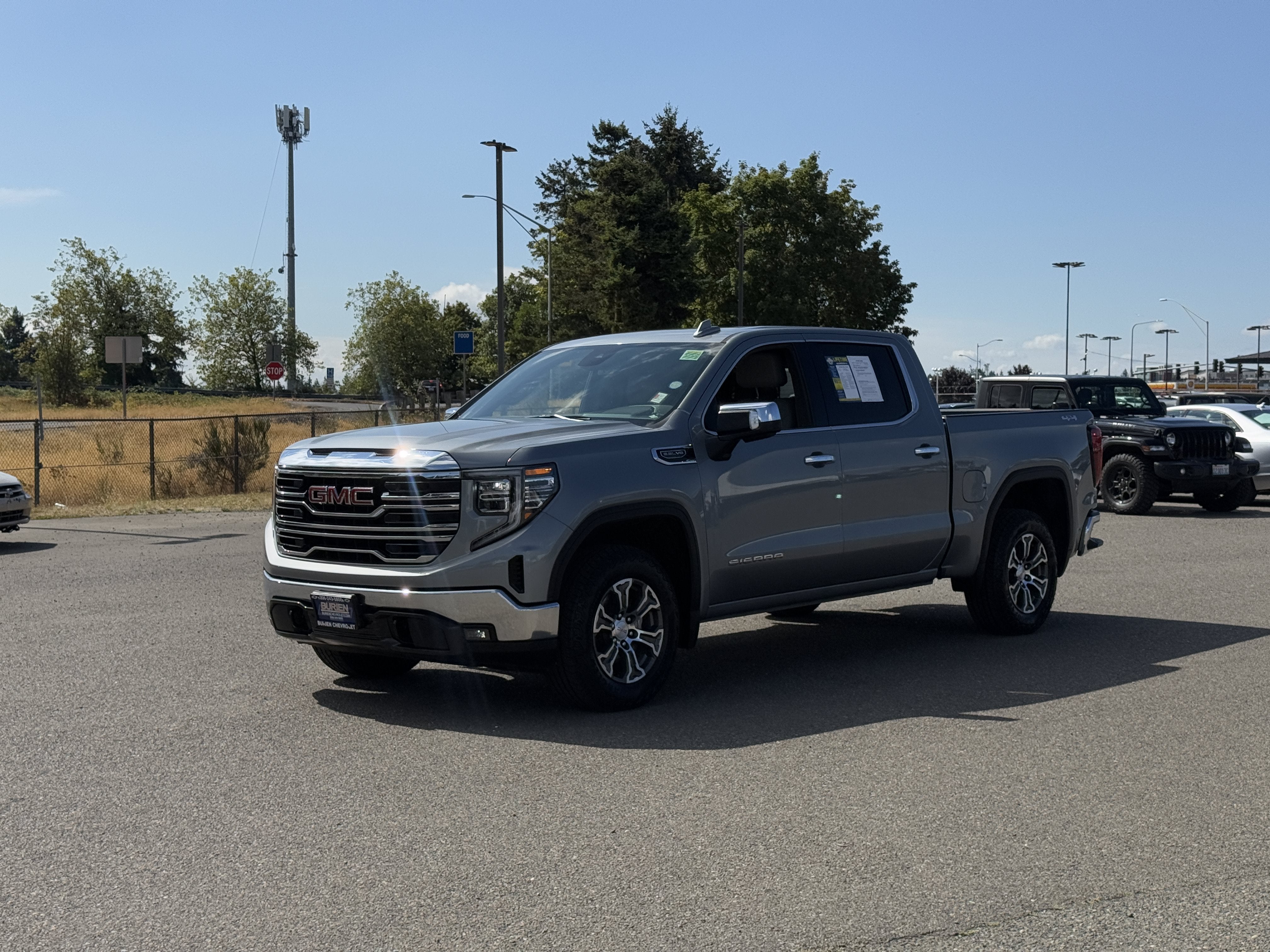 2025 GMC Sierra 1500 SLT
