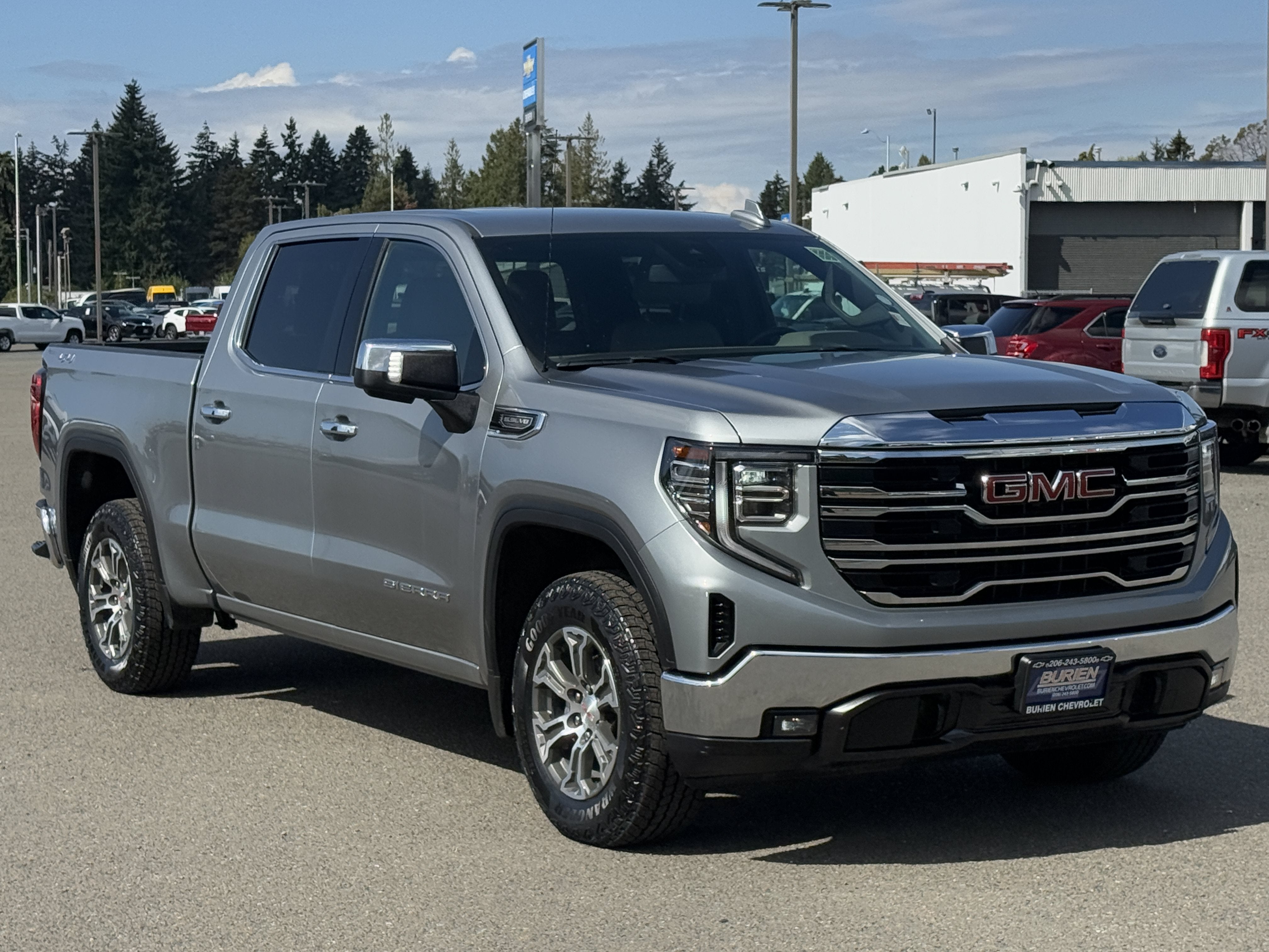 2025 GMC Sierra 1500 SLT