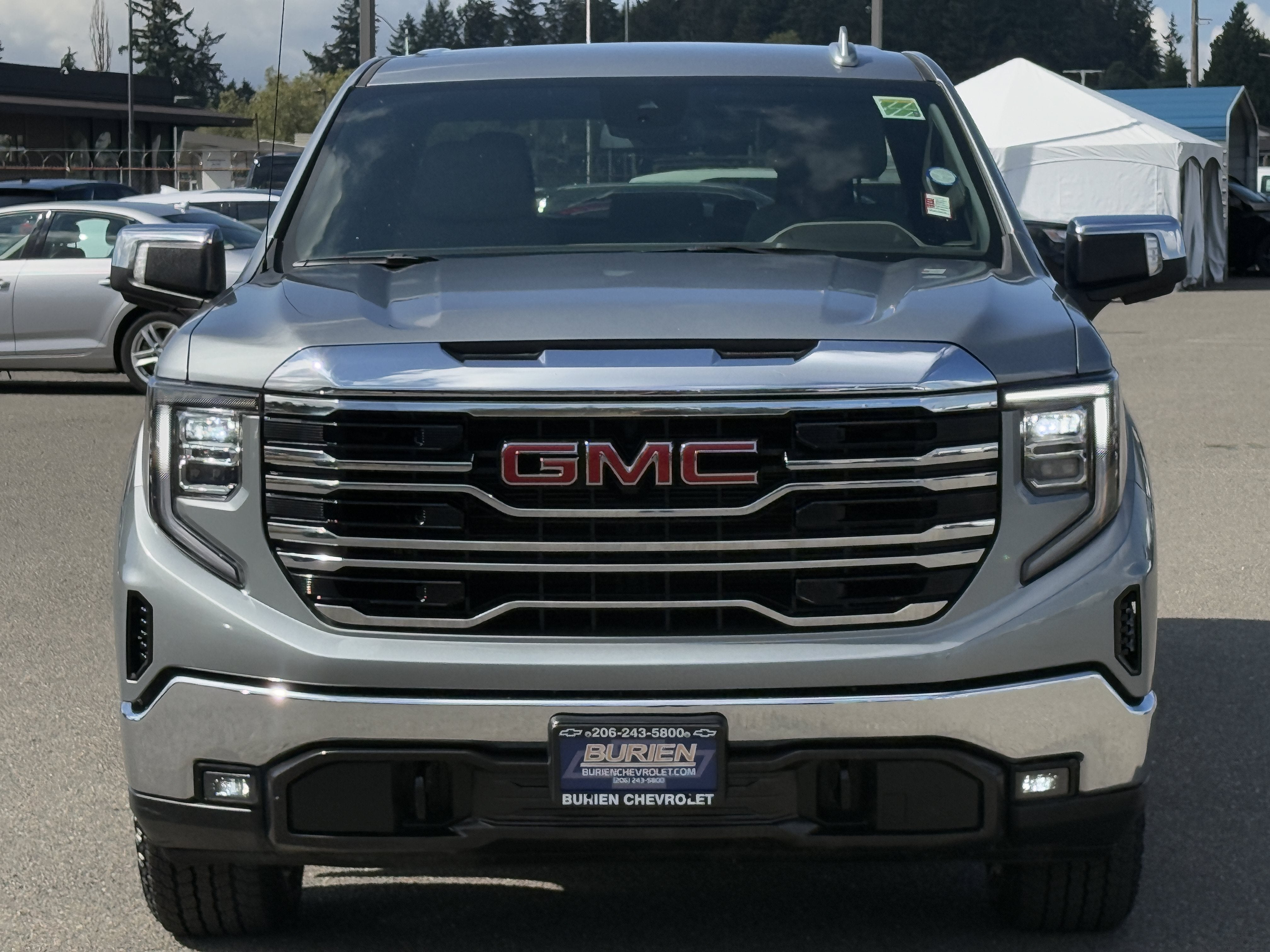 2025 GMC Sierra 1500 SLT