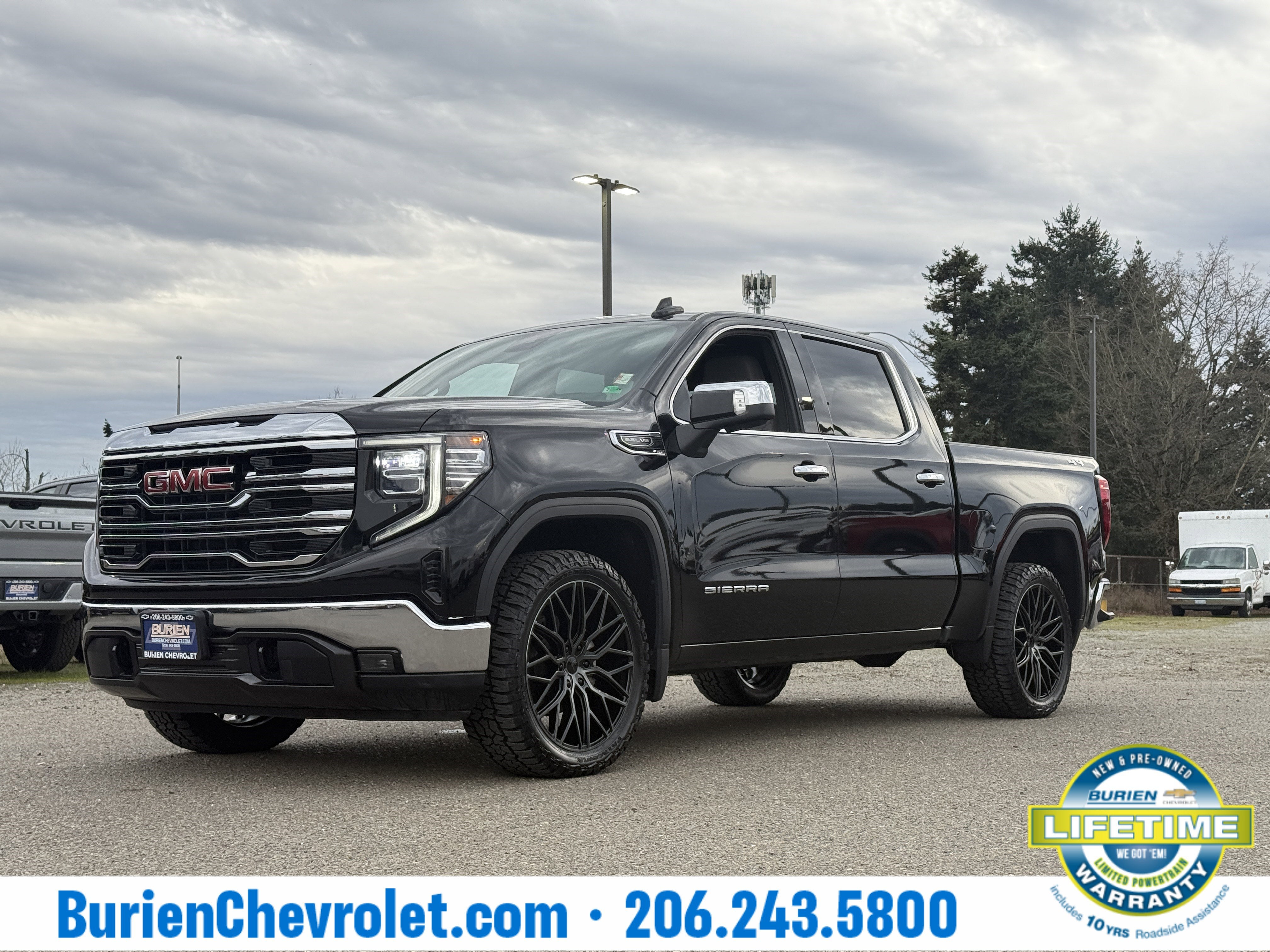 2025 GMC Sierra 1500 SLT