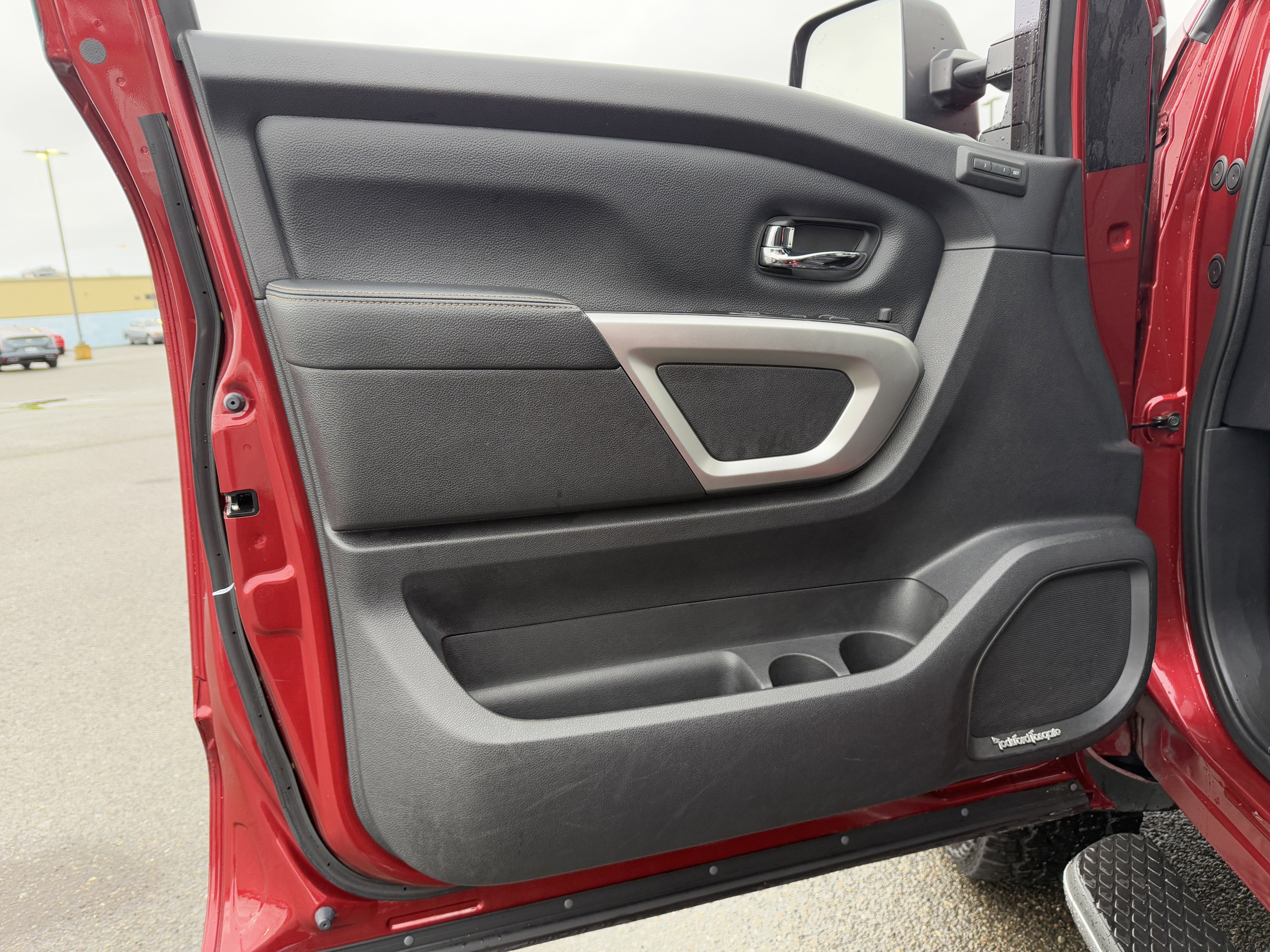 2016 Nissan TITAN XD SL Diesel