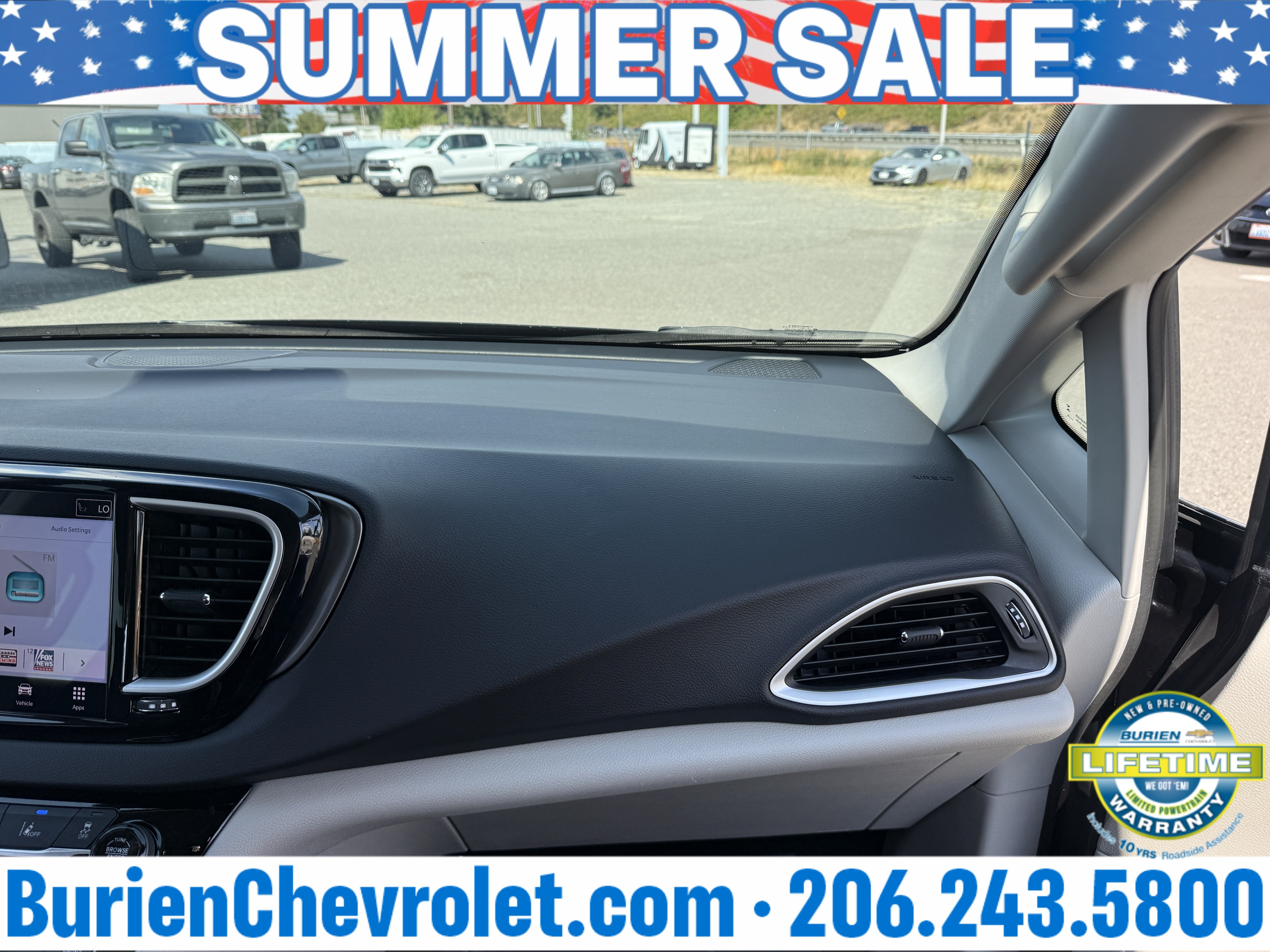 2024 Chrysler Pacifica Touring L