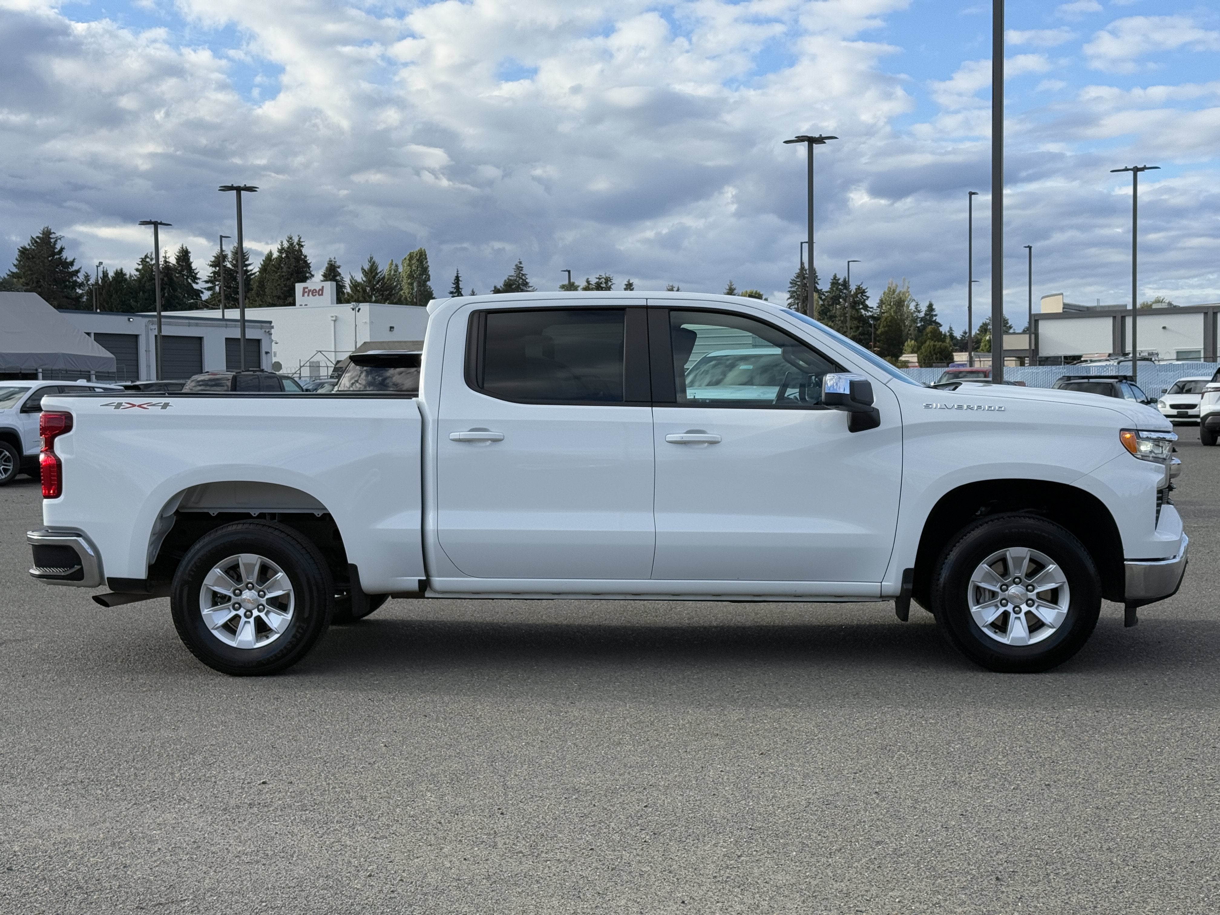 2025 Chevrolet Silverado 1500 LT
