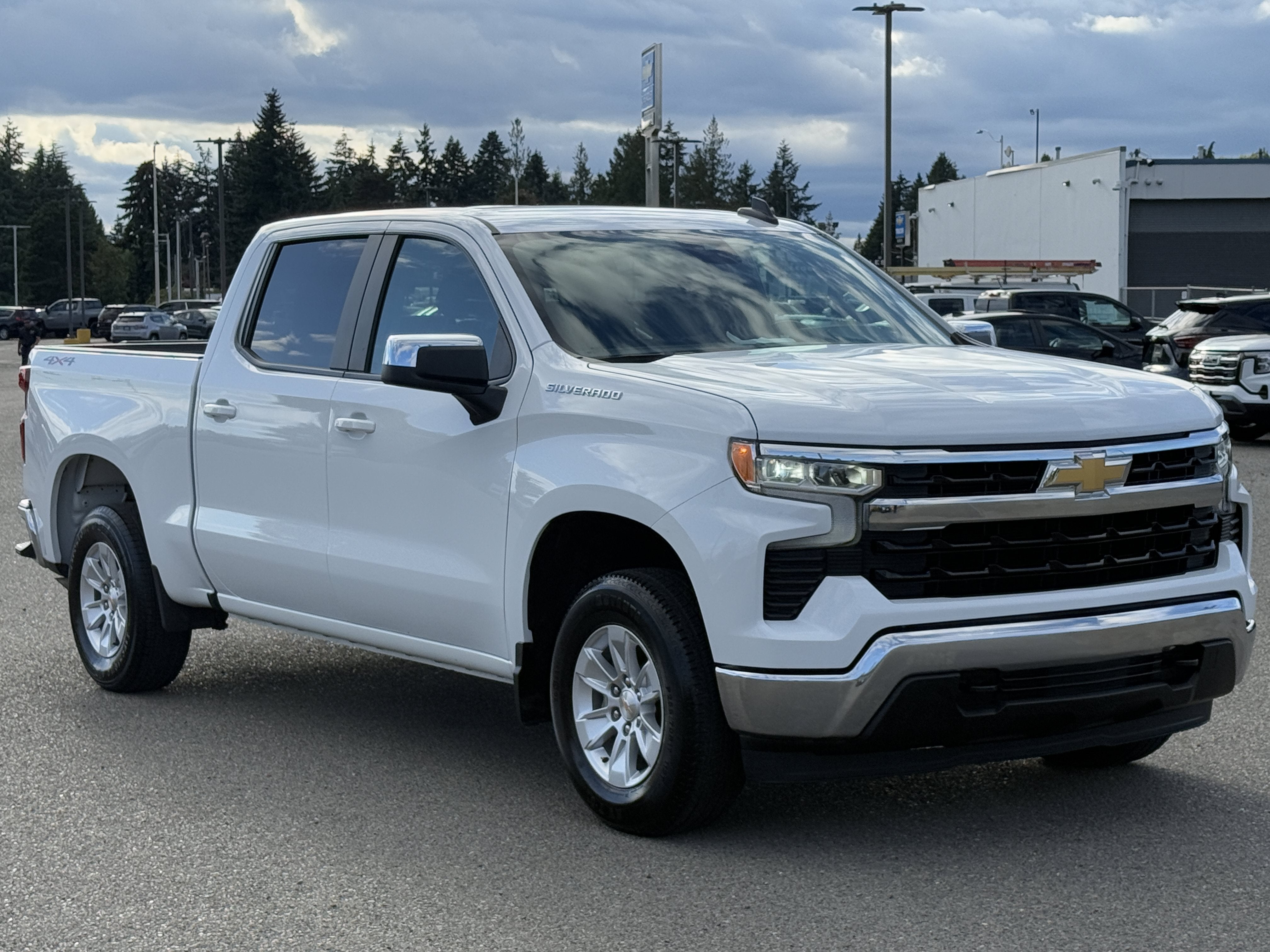 2025 Chevrolet Silverado 1500 LT