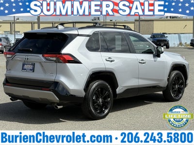 2022 Toyota RAV4 Hybrid SE